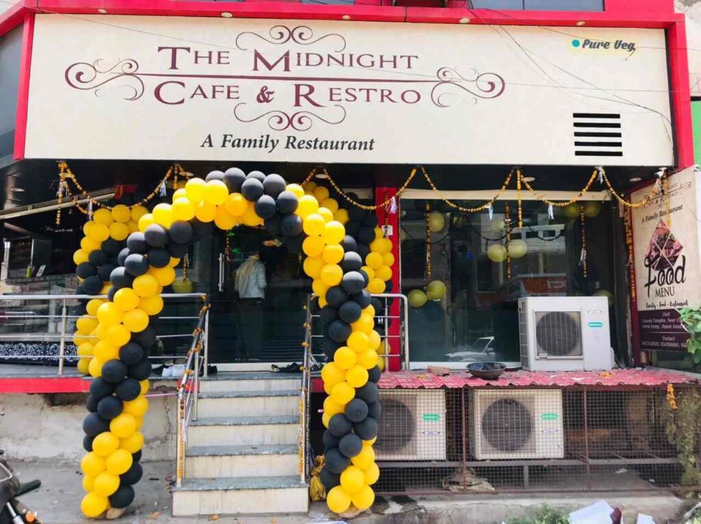6 Best Private Cabin Restaurants in Gwalior 1 The Midnight Cafe